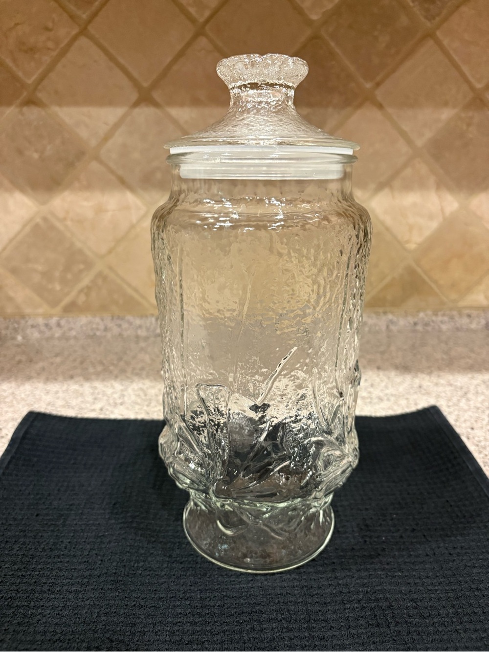 Vintage Anchor Hocking Clear Rain Flower Glass Canister w/lid